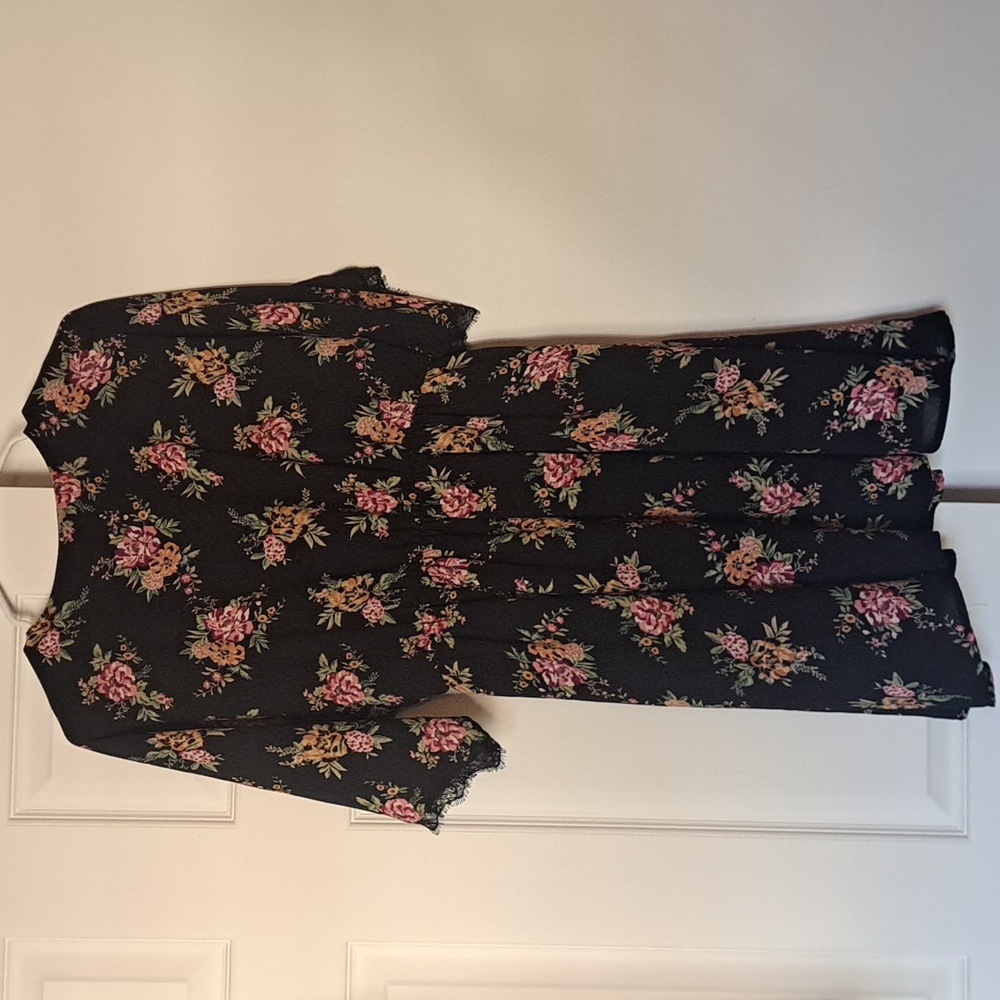 Dress - Picture 4 of 4
